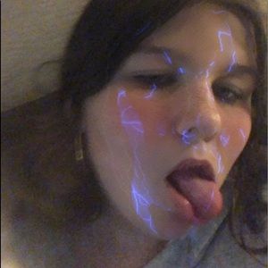 Meet your Posher, Remi